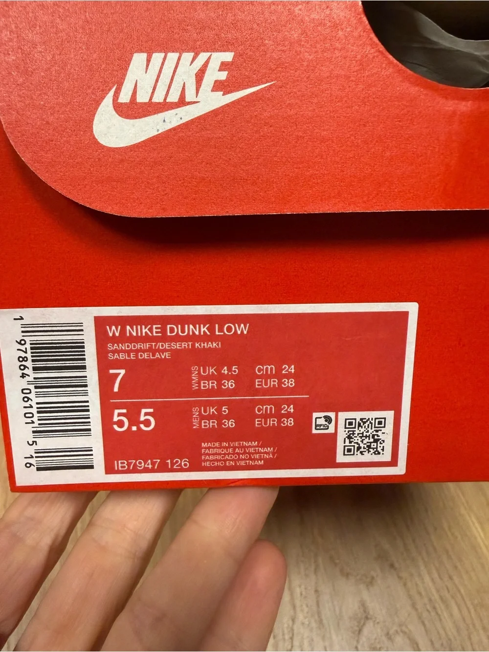 Nike dunk low sz 7 sand drift